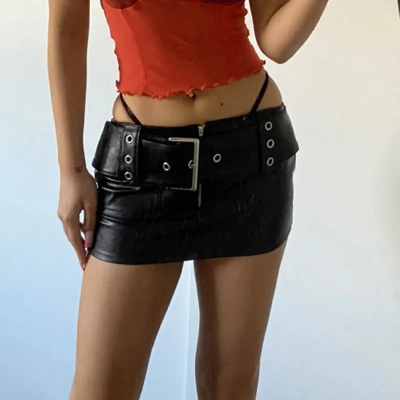 Aiertu Sexy Super Short Leather Skirt Punk Style PU Wide Belt Patchwork Low Rise Mini Skirts for Women Gothic y2k Aesthetic Chic