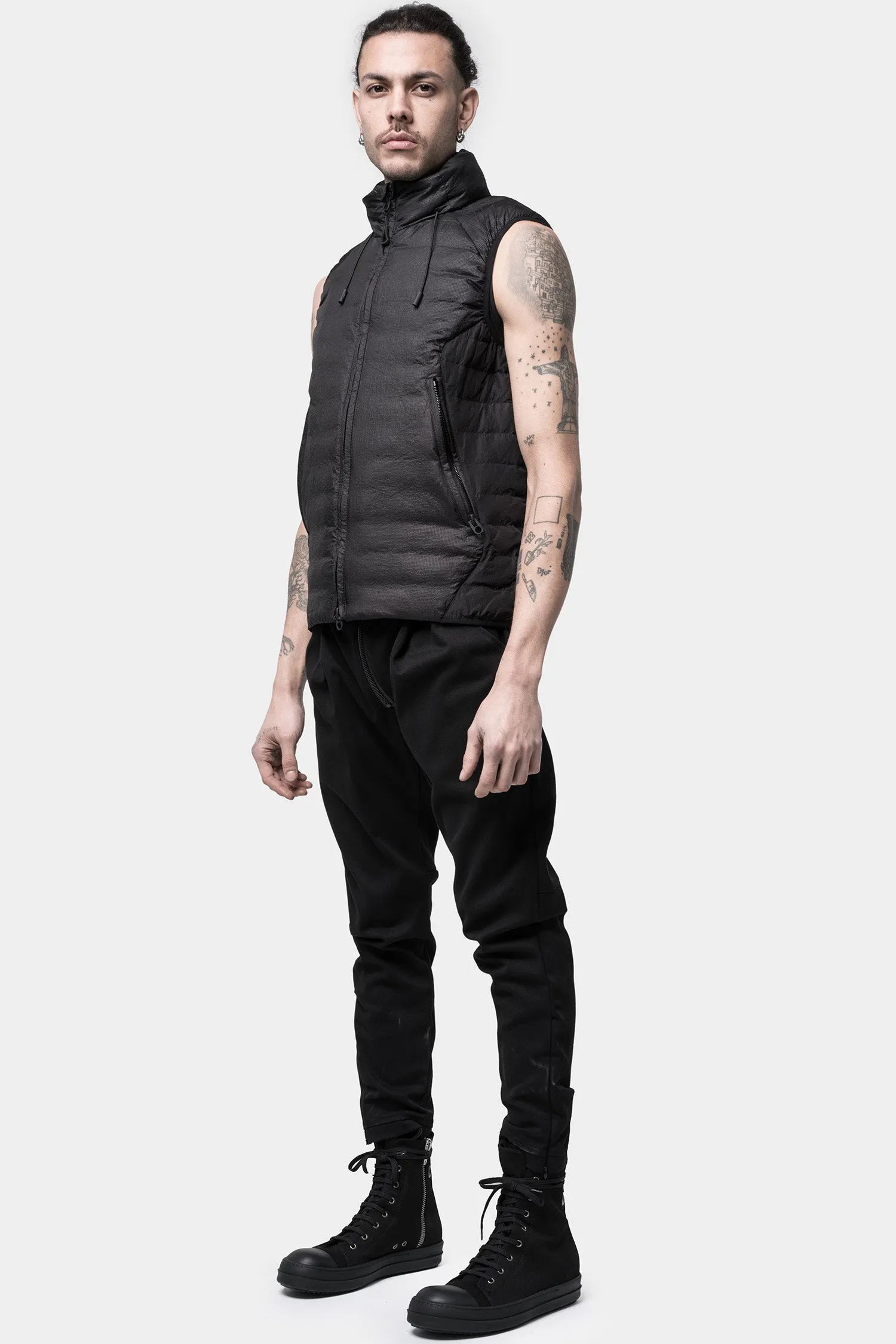 Lightweight down puffer vest