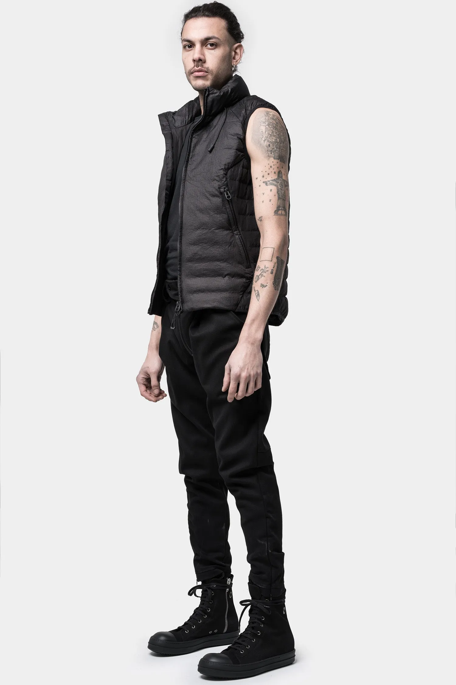 Lightweight down puffer vest