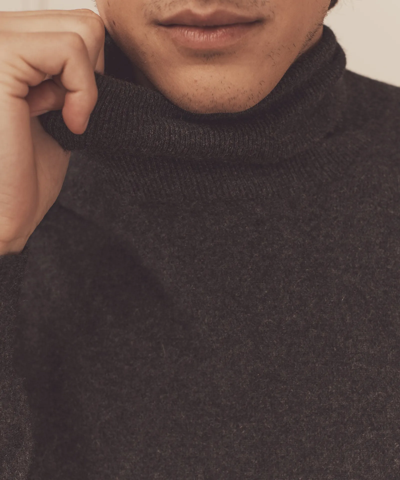 Signature Cashmere Turtleneck